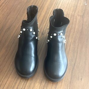 Girls boots size- 26